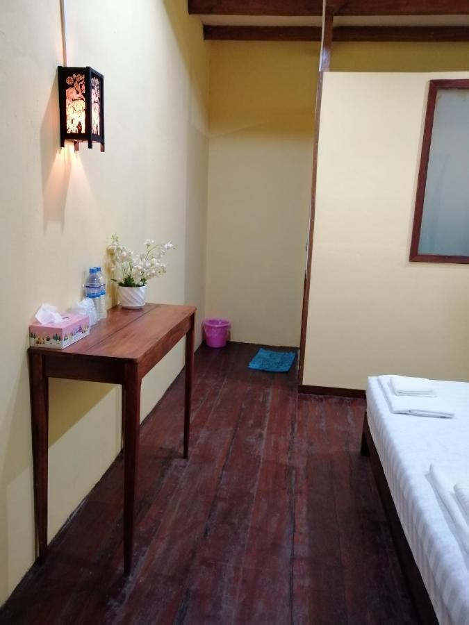 Sayyaphone Guesthouse Thakho ภายนอก รูปภาพ